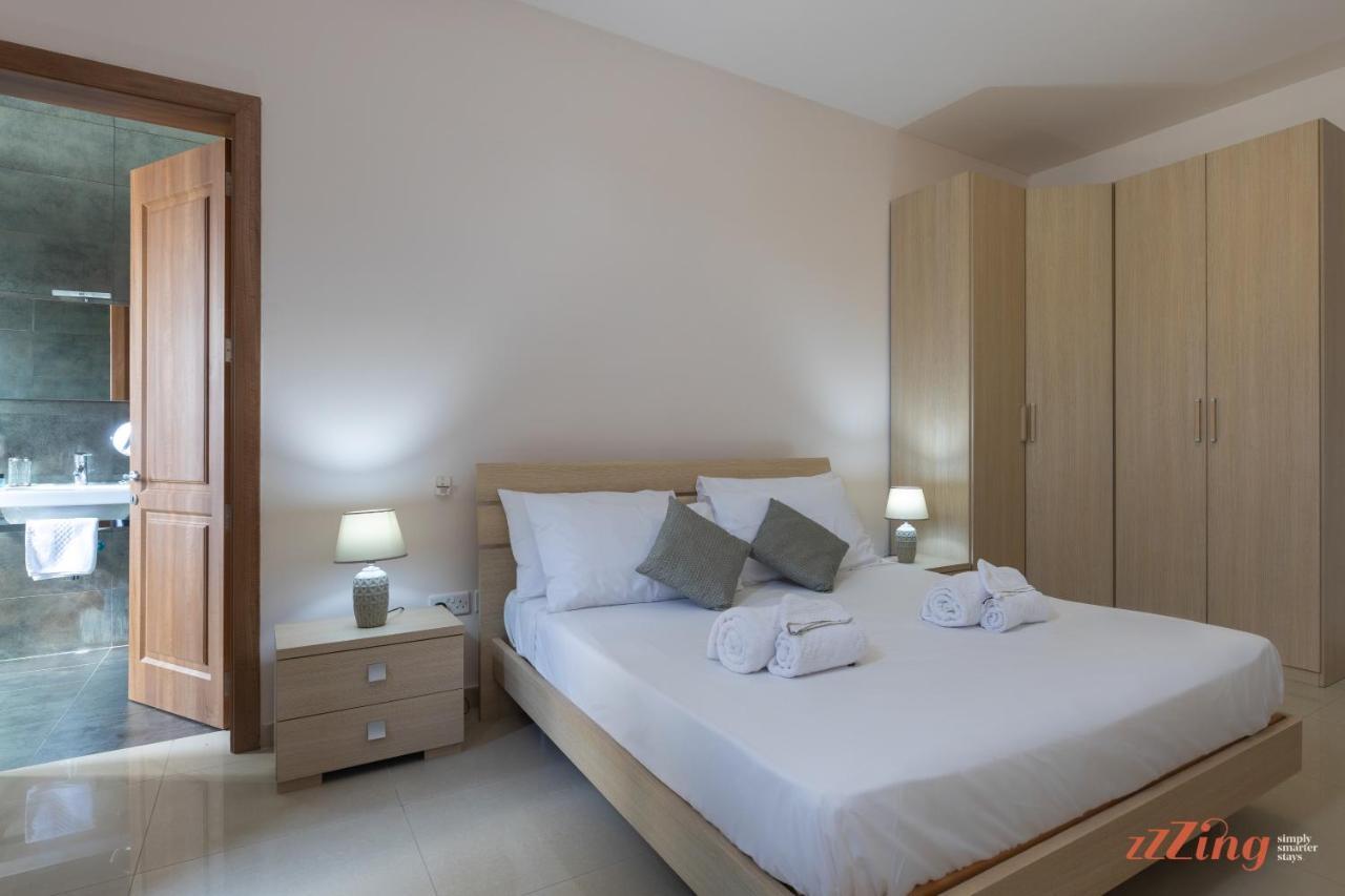 A Stylish Seaside Holiday Home เซนต์พอลส์เบย์ ภายนอก รูปภาพ